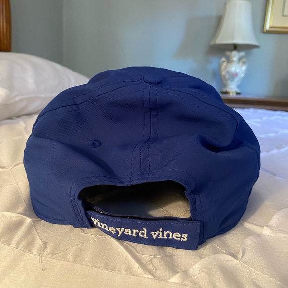 Vineyard Vines Hat - Picture 2 of 3